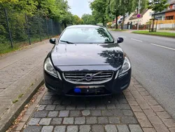 Schwarz Gebraucht 2011 Volvo S60 Limousine | 5.250 € (Teuer)