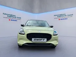 Neu 2025 Suzuki Swift Comfort+ Limousine | 24.259 €