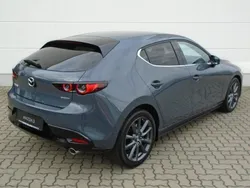 Arctic white Neu 2025 Mazda 3 Takumi-Line Limousine | 28.880 € (Guter Preis)