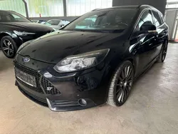 Schwarz Gebraucht 2012 Ford Focus ST Kombi | 8.900 € (Etwas zu teuer)