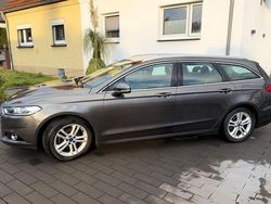 Grau Gebraucht 2015 Ford Mondeo Titanium Limousine | 13.200 € (Etwas zu teuer)