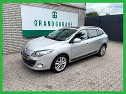 Grau Gebraucht 2012 Renault Mégane III Luxe Limousine | 5.649 € (Guter Preis)