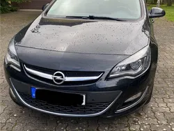 Schwarz Gebraucht 2015 Opel Astra Exklusiv Kombi | 6.500 € (Fairer Preis)