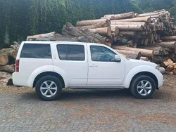 Weiß Gebraucht 2009 Nissan Pathfinder SUV | 7.000 € (Teuer)