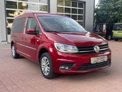 Rot Gebraucht 2018 VW Caddy Maxi Van / Kleinbus | 25.990 € (Fairer Preis)