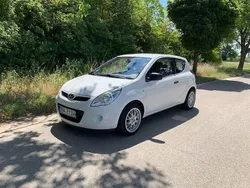 Weiß Gebraucht 2011 Hyundai i20 Kleinwagen | 2.950 € (Fairer Preis)