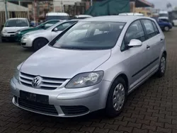 Reflexsilber metallic Gebraucht 2006 VW Golf Plus Cross Trendline Van / Kleinbus | 2.999 € (Superpreis)