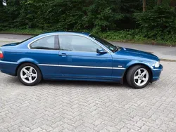 Blau Gebraucht 2000 BMW 323 Coupé | 4.690 € (Guter Preis)