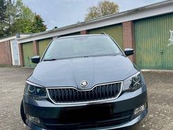Grau Gebraucht 2015 Skoda Fabia Ambition Kombi | 5.300 € (Fairer Preis)
