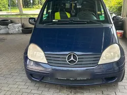 Blau Gebraucht 2002 Mercedes Vaneo Van / Kleinbus | 900 € (Fairer Preis)