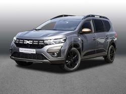 Dolomitgrau Gebraucht 2025 Dacia Jogger Extreme Van / Kleinbus | 22.777 € (Etwas zu teuer)