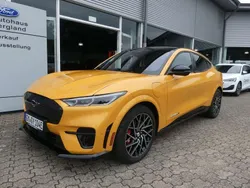 Cyber orange Gebraucht 2022 Ford Mustang Mach-E GT SUV | 53.990 € (Etwas zu teuer)