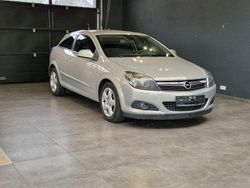 Grau Gebraucht 2010 Opel Astra GTC Innovation Coupé | 4.999 € (Fairer Preis)