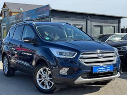 Blau Gebraucht 2018 Ford Kuga Titanium SUV | 18.499 € (Etwas zu teuer)