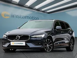 Blau Gebraucht 2021 Volvo V60 Kombi | 26.649 € (Etwas zu teuer)