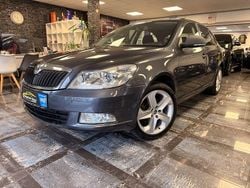 Grau Gebraucht 2010 Skoda Octavia Classic Limousine | 5.950 € (Superpreis)