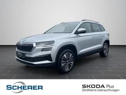 Brillantsilber metallic (metallic) Gebraucht 2024 Skoda Karoq Style SUV | 28.480 € (Superpreis)