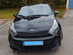 Schwarz Gebraucht 2017 Kia Rio Edition 7 Limousine | 7.500 € (Fairer Preis)