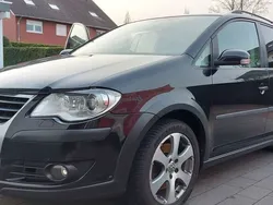 Schwarz Gebraucht 2008 VW Touran Cross Van / Kleinbus | 4.500 € (Fairer Preis)