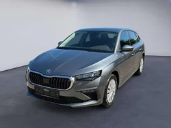 Graphite grau metallic Gebraucht 2024 Skoda Scala Essence Kleinwagen | 18.790 € (Guter Preis)