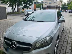 Silber Gebraucht 2016 Mercedes A180 Kleinwagen | 11.600 € (Fairer Preis)