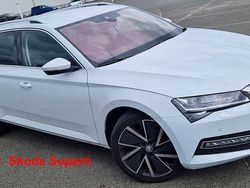 Weiß Gebraucht 2023 Skoda Superb Style Kombi | 29.400 € (Fairer Preis)