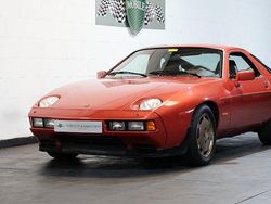Rot Gebraucht 1983 Porsche 928 Coupé | 59.500 €