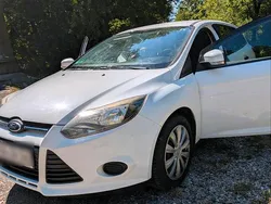 Weiß Gebraucht 2014 Ford Focus Kombi | 3.700 € (Fairer Preis)