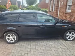 Schwarz Gebraucht 2010 Ford Mondeo Trend Limousine | 1.100 €