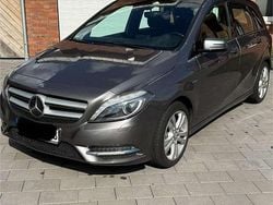 Gebraucht 2012 Mercedes B180 Edition 1 Van / Kleinbus | 8.500 € (Fairer Preis)