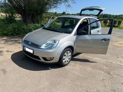 Gebraucht 2004 Ford Fiesta Limousine | 800 €