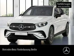 Unilack schwarz Gebraucht 2024 Mercedes GLC200 AMG SUV | 57.500 € (Fairer Preis)