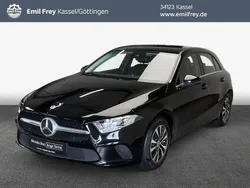 Schwarz Gebraucht 2022 Mercedes A180 Advanced Limousine | 25.233 € (Fairer Preis)