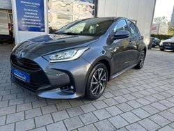 Braun Gebraucht 2021 Toyota Yaris Hybrid Team Limousine | 16.900 € (Fairer Preis)