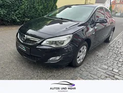 Grau Gebraucht 2013 Opel Astra Edition Limousine | 4.399 € (Superpreis)