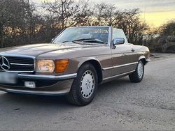 Braun Gebraucht 1987 Mercedes SL300 Cabrio | 44.900 €