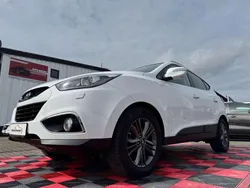 Weiß Gebraucht 2014 Hyundai ix35 Style SUV | 11.599 € (Etwas zu teuer)