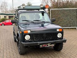 Grün Gebraucht 2015 Lada Taiga SUV | 7.499 € (Guter Preis)