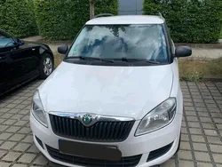 Weiß Gebraucht 2011 Skoda Fabia Kombi | 2.250 €