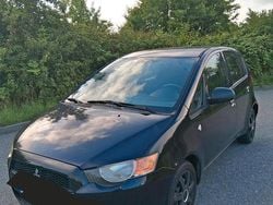 Schwarz Gebraucht 2009 Mitsubishi Colt Kleinwagen | 1.150 € (Fairer Preis)