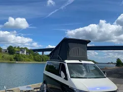 Schwarz Gebraucht 2022 VW T6.1 California Van | 62.999 € (Teuer)