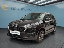 Schwarz Neu 2025 Skoda Karoq Tour SUV | 40.949 €