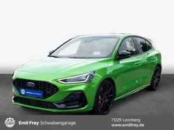 Mean green metallic Gebraucht 2023 Ford Focus ST Limousine | 34.850 € (Fairer Preis)