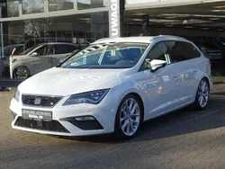 Weiß Gebraucht 2020 Seat Leon ST FR Kombi | 20.490 € (Fairer Preis)