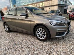 Silber Gebraucht 2015 BMW 218 Active Tourer Performance Van / Kleinbus | 11.950 € (Guter Preis)