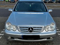 Silber Gebraucht 2003 Mercedes C200 Limousine | 2.450 €