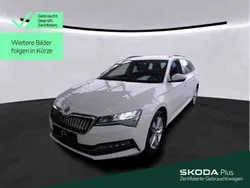 Weiß Gebraucht 2021 Skoda Superb Ambition Kombi | 20.999 € (Fairer Preis)
