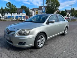 Silber Gebraucht 2007 Toyota Avensis Limousine | 3.200 € (Etwas zu teuer)