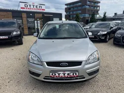 Silber Gebraucht 2007 Ford Focus Style Kombi | 1.990 € (Teuer)