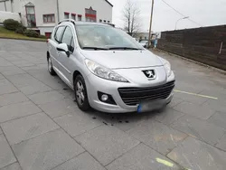 Grau Gebraucht 2009 Peugeot 207 Kombi | 1.000 € (Superpreis)